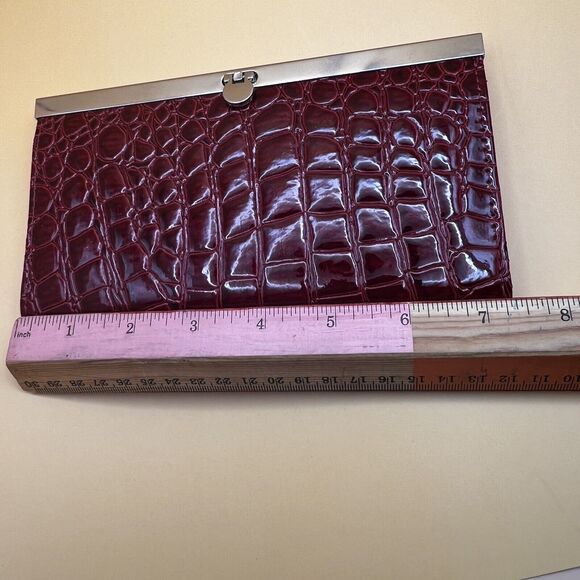 Women's Slim Vintage Faux Crocodile Wallet Mint Condition 1970's w/ 9 Card Slots - Picture 13 of 15